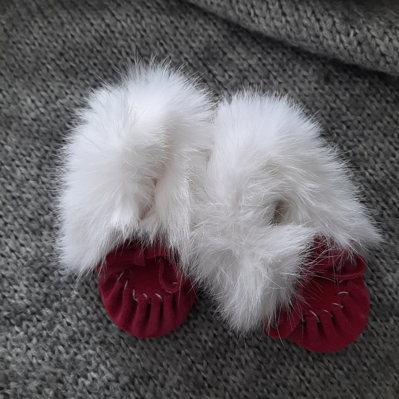 Leather Moccasins with Fur Trim, Fuchia, Size 2 Infant NWOT - Picture 3 of 6